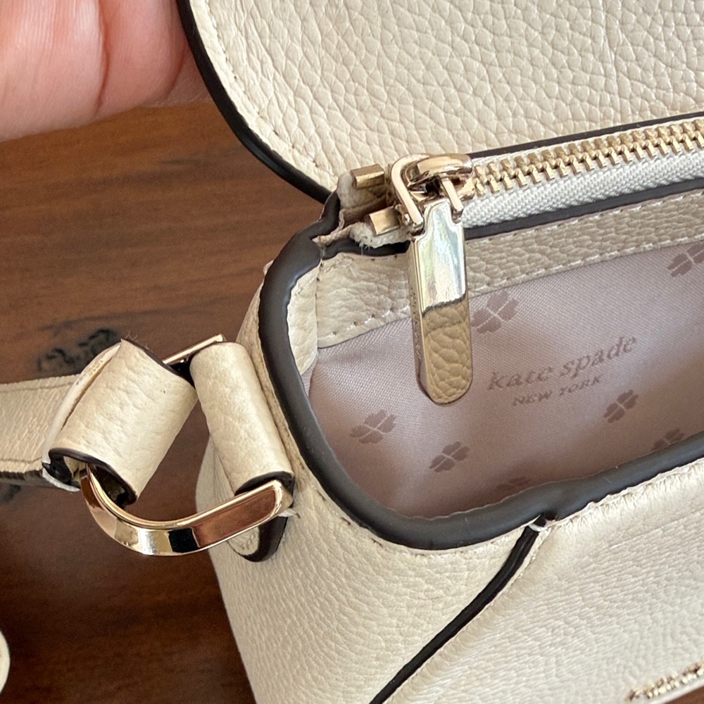 Kate Spade Beige Crossbody Saddle Bag with Dust Bag - Picture 7 of 9